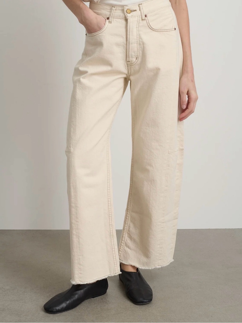 B Sides slim lasso cream size 28 like new